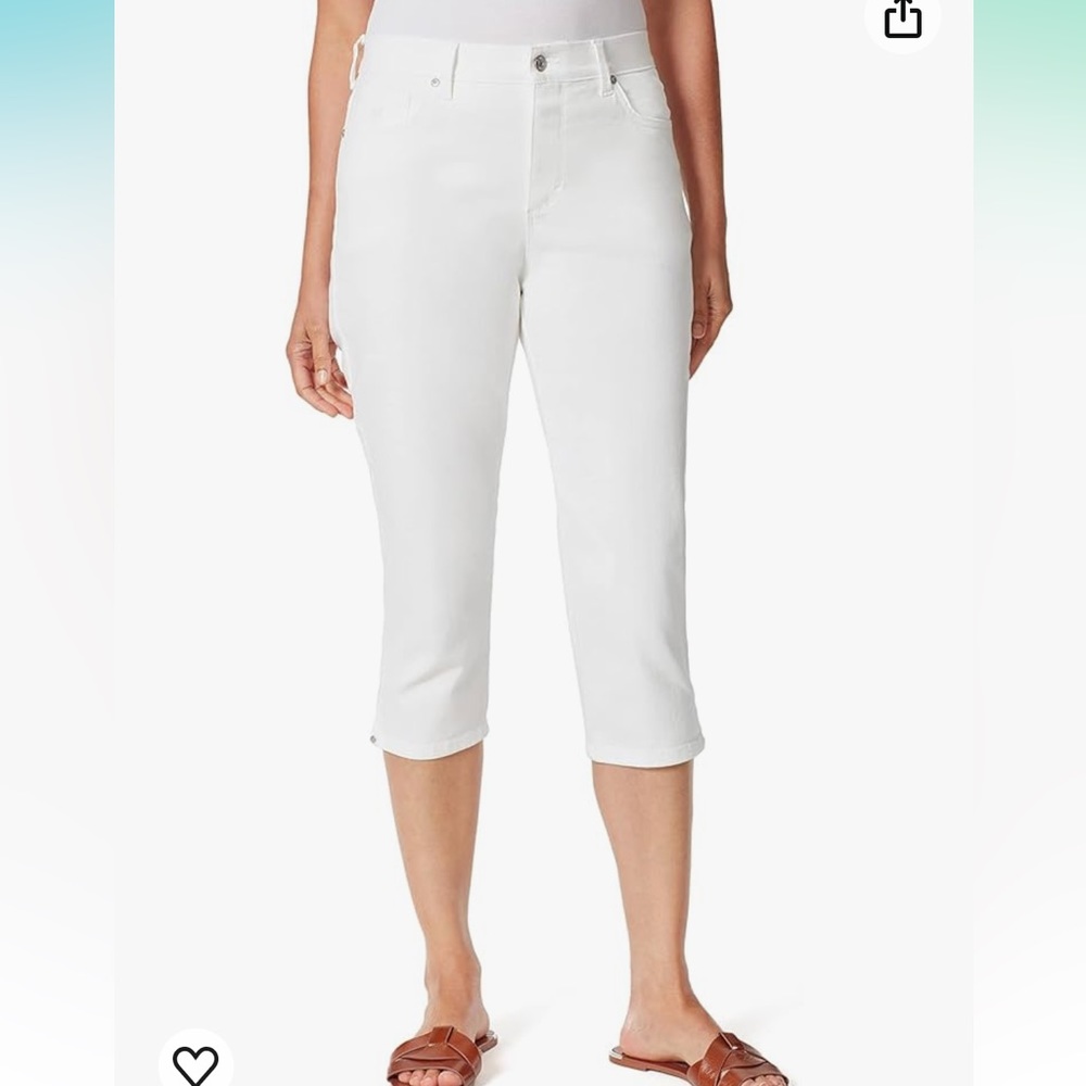 NWT. Gloria, Vanderbilt, ladies Amanda Capri.